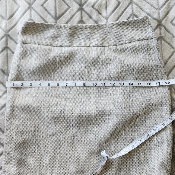 The Limited tweed pencil skirt, cream color, size 4 - Picture 7 of 7
